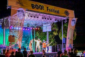 stageline-sl100-tavares-stage-rental-boo-festival-2018-blonde-ambition